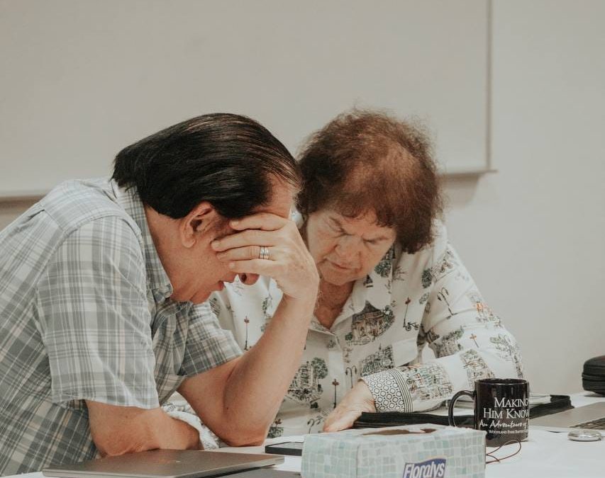 În timpul sesiunilor avem binecuvântarea de a asculta mărturiile din lucrările în care sunt implicați cei prezenți la sesiune.