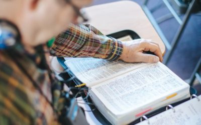 Te rog fierbinte înaintea lui Dumnezeu și a lui Isus Hristos care are să judece vii și morții, pentru arătarea și împărăția Sa  – Costel Oglice