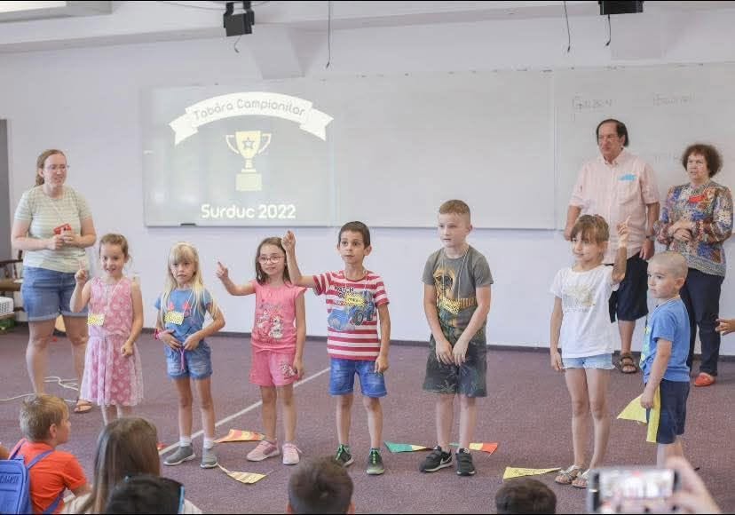Învață pe copil calea pe care trebuie să o urmeze meargă - Mia Costel Oglice